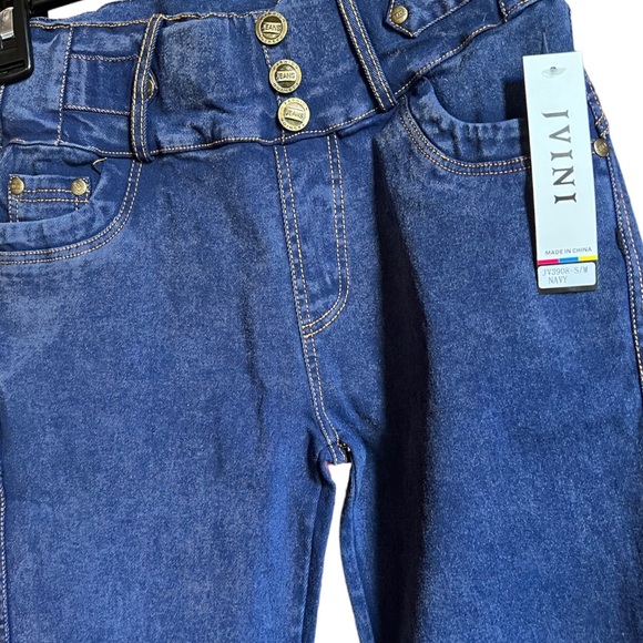 Crochet Top, Jvini Skinny Jeans and 3 Piece Silver Jewelry Set - Picture 4 of 5